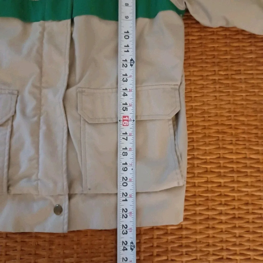 Vintage Woolrich Women's Jacket with Hood Natural and Green Size Medium Crop - Picture 7 of 14